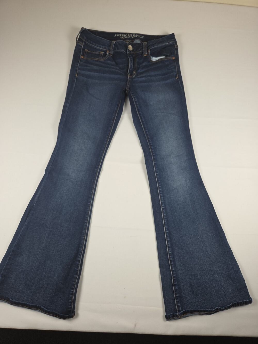 American Eagle Super Stretch Artist Flare Jeans Women’s Size 8 Short Dark Wash